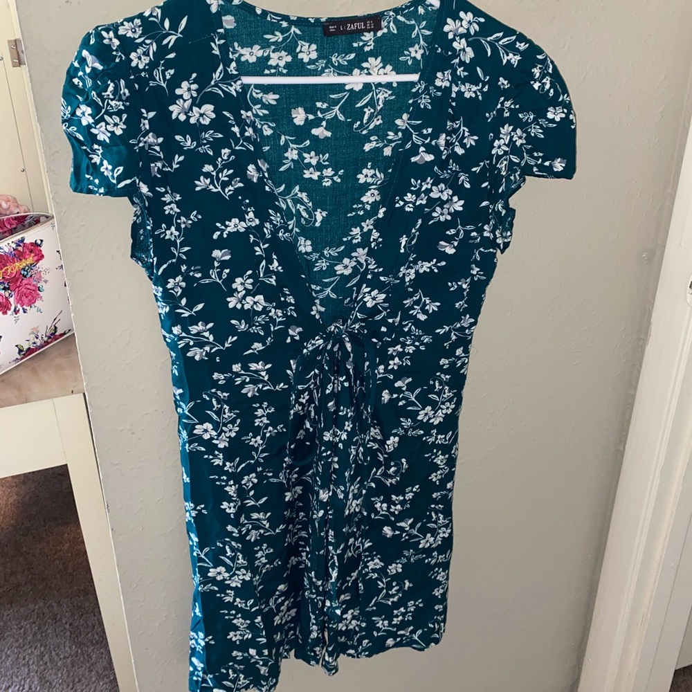 Super cute wrap dress!
